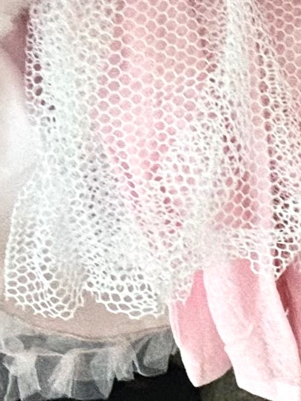 Gorgeous LittleGirl Gown embelished with beads and floral appliqués - Picture 11 of 11